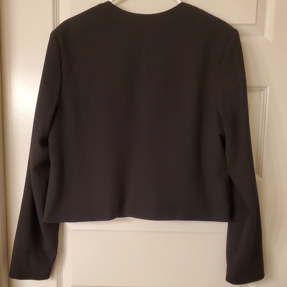 Women's Collarless Blazer - Picture 3 of 5